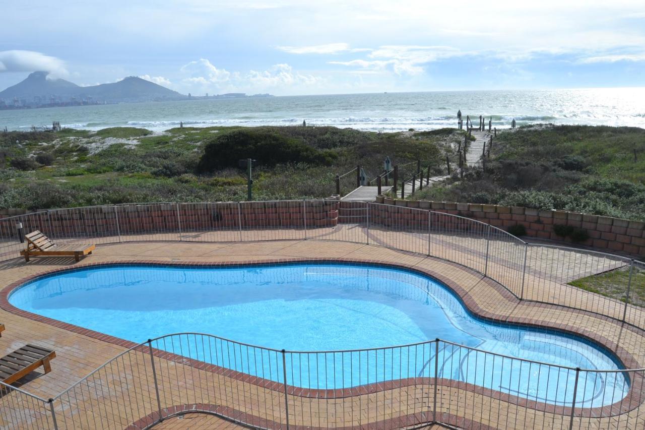 Lagoon Beach Neptune Isle Cape Town Exterior photo