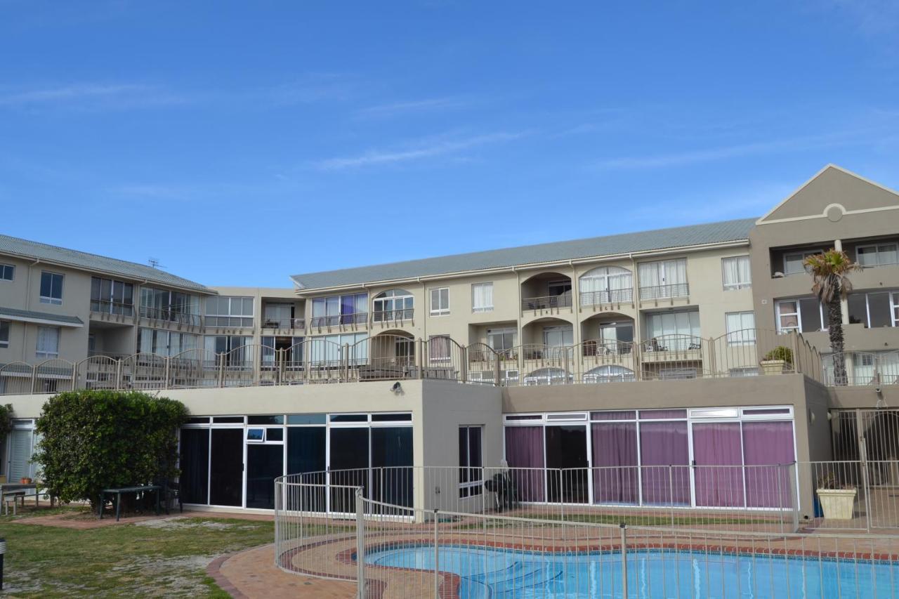 Lagoon Beach Neptune Isle Cape Town Exterior photo